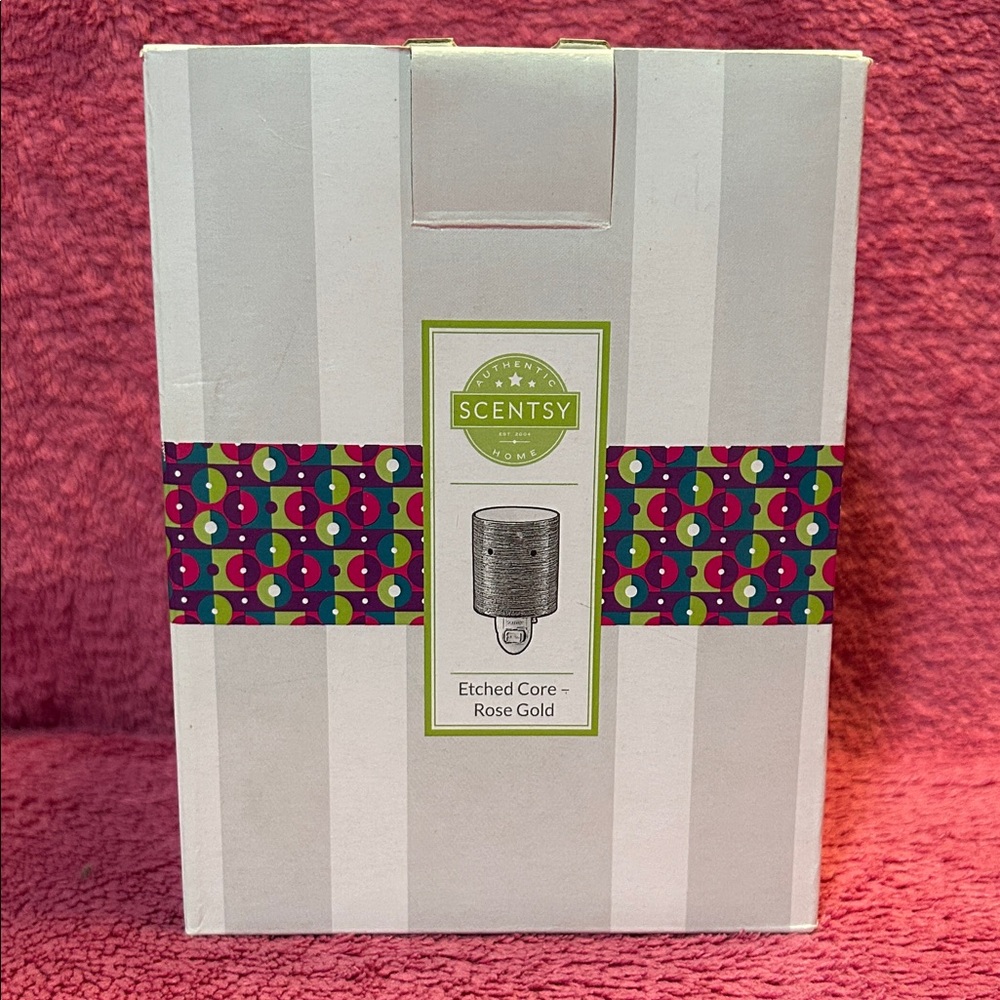 Scentsy Plug-in Warmer- Etched Core, Rose Gold